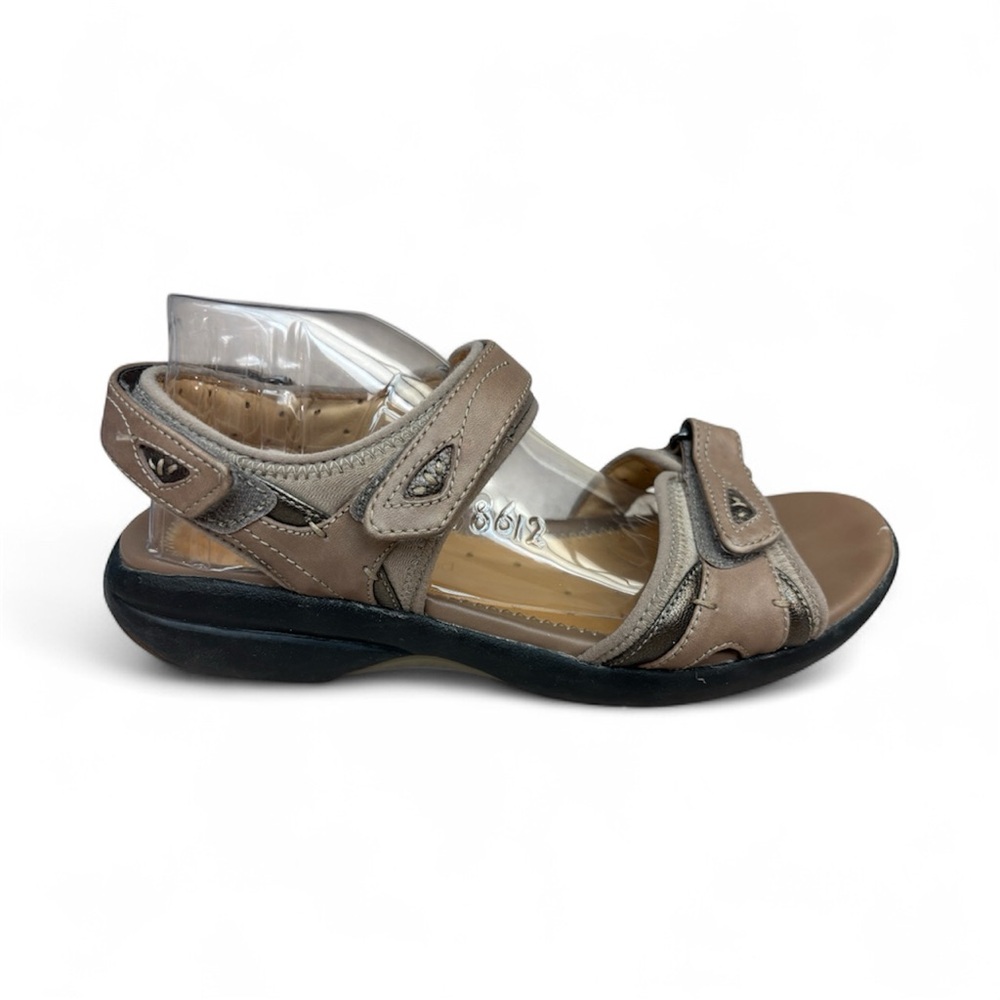 Clarks Artisan Unstructured Women's Bronze Backstrap Sandals